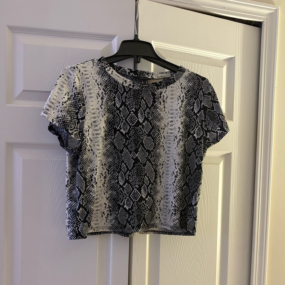 Forever 21 Contour Sculpt Snake Print